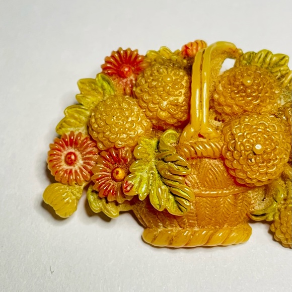 Vtg 1940s Hand Painted Celluloid Flower Basket Brooch Japan 2x1.5” - Picture 2 of 6
